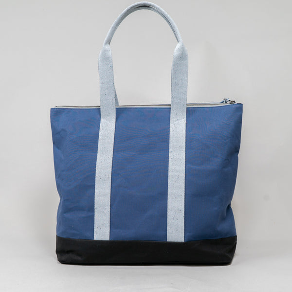 The Standard Travel Tote – ATKM